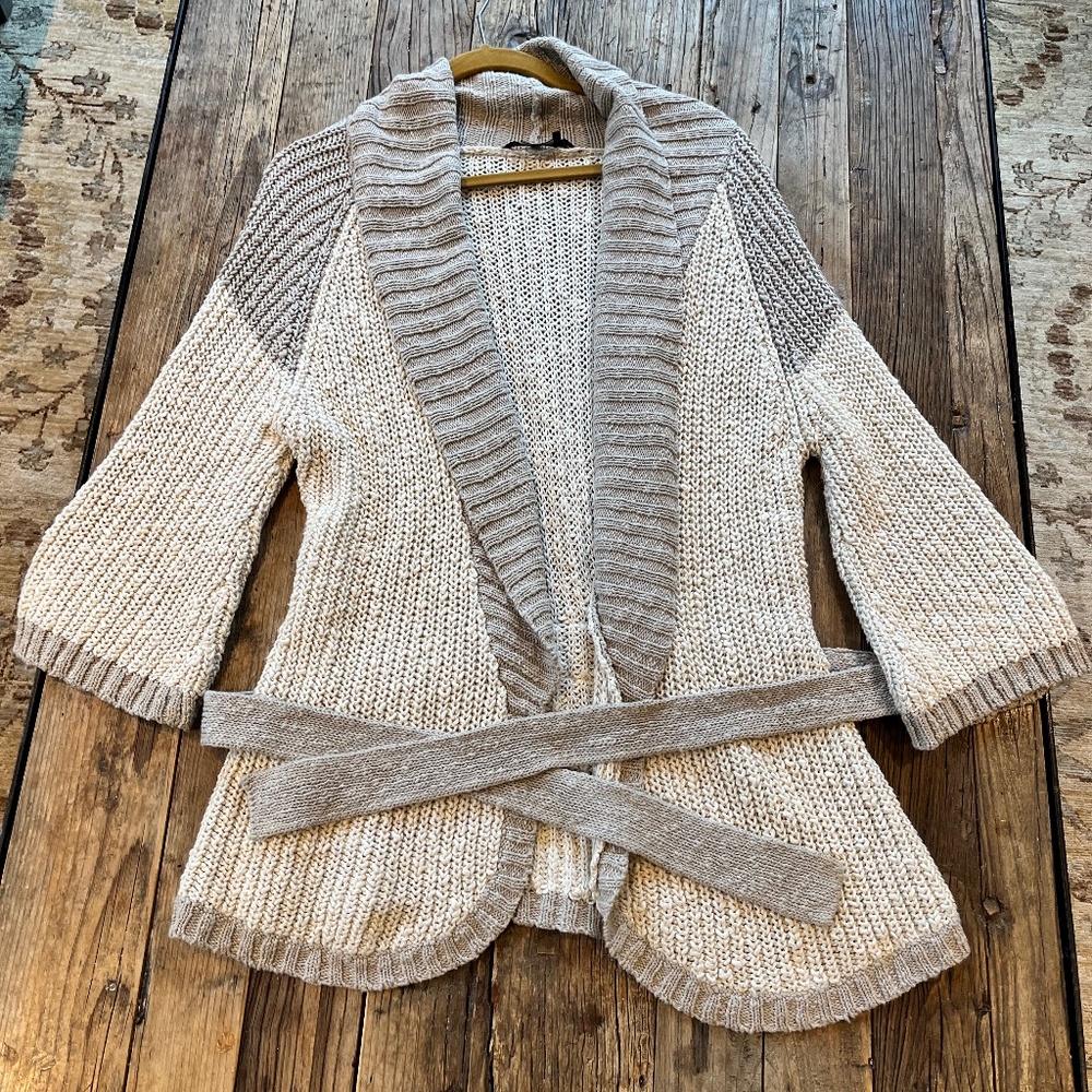 BCBG chunky sweater wrap size M